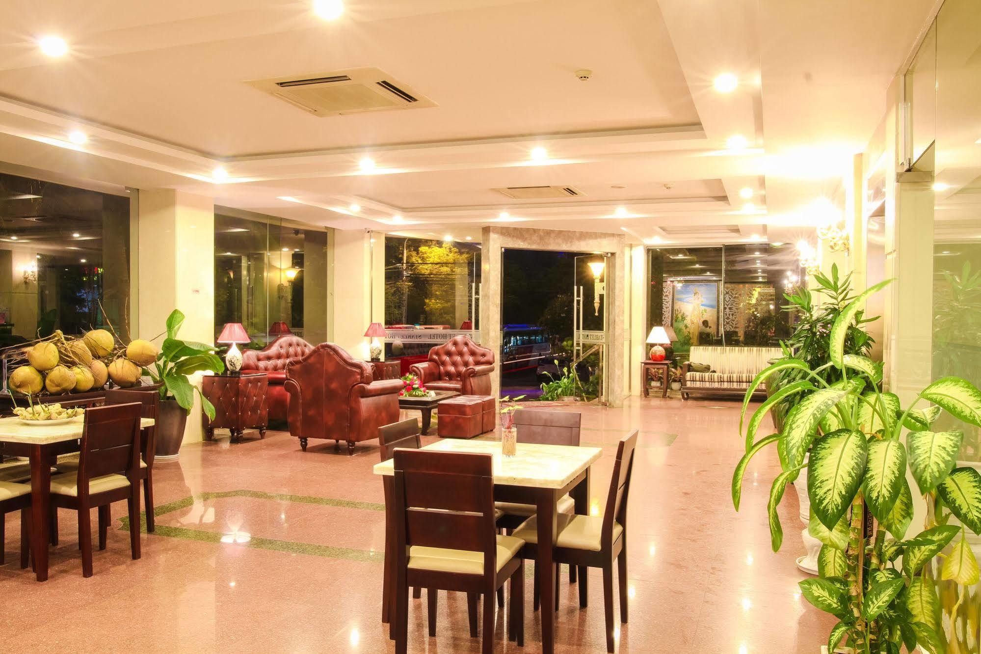 Starlet Hotel Danang Exterior photo